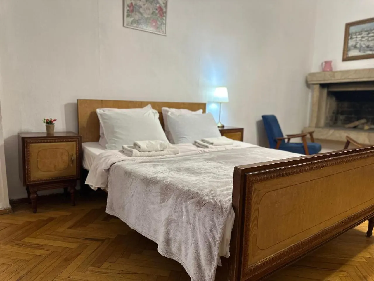 Tourist Heaven - Rustaveli Mcdonald'S Apartment Tbiliszi
